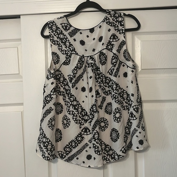 Guilana Silk Tank - Picture 6 of 6